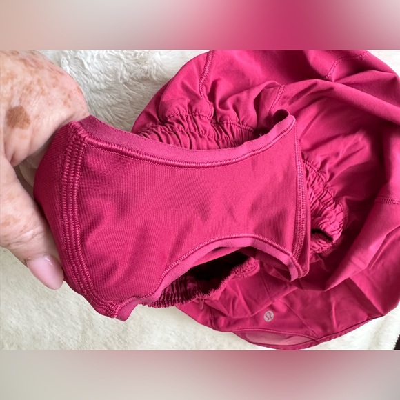 Lululemon Hotty Hot Shorts 2.5” Violet Red, 6. - Picture 6 of 12